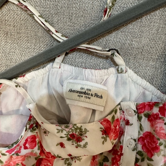 Super cute floral sundress! Excellent condition! - Picture 3 of 3